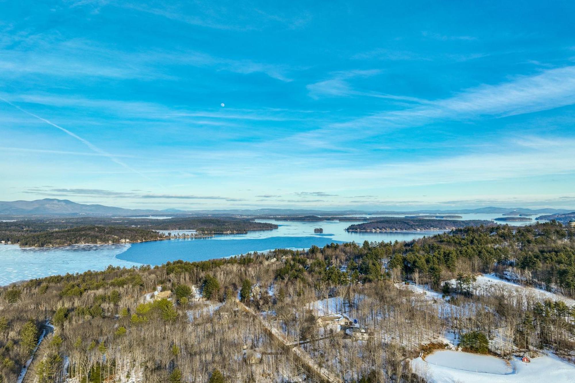 Apartamento Cozy Laconia Studio With Pool Access - 2 Mi To Lake! Exterior foto