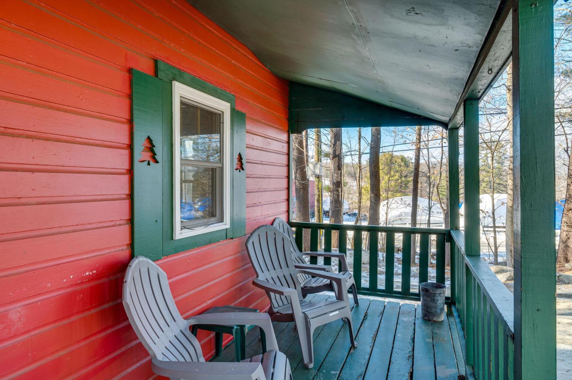 Apartamento Cozy Laconia Studio With Pool Access - 2 Mi To Lake! Exterior foto